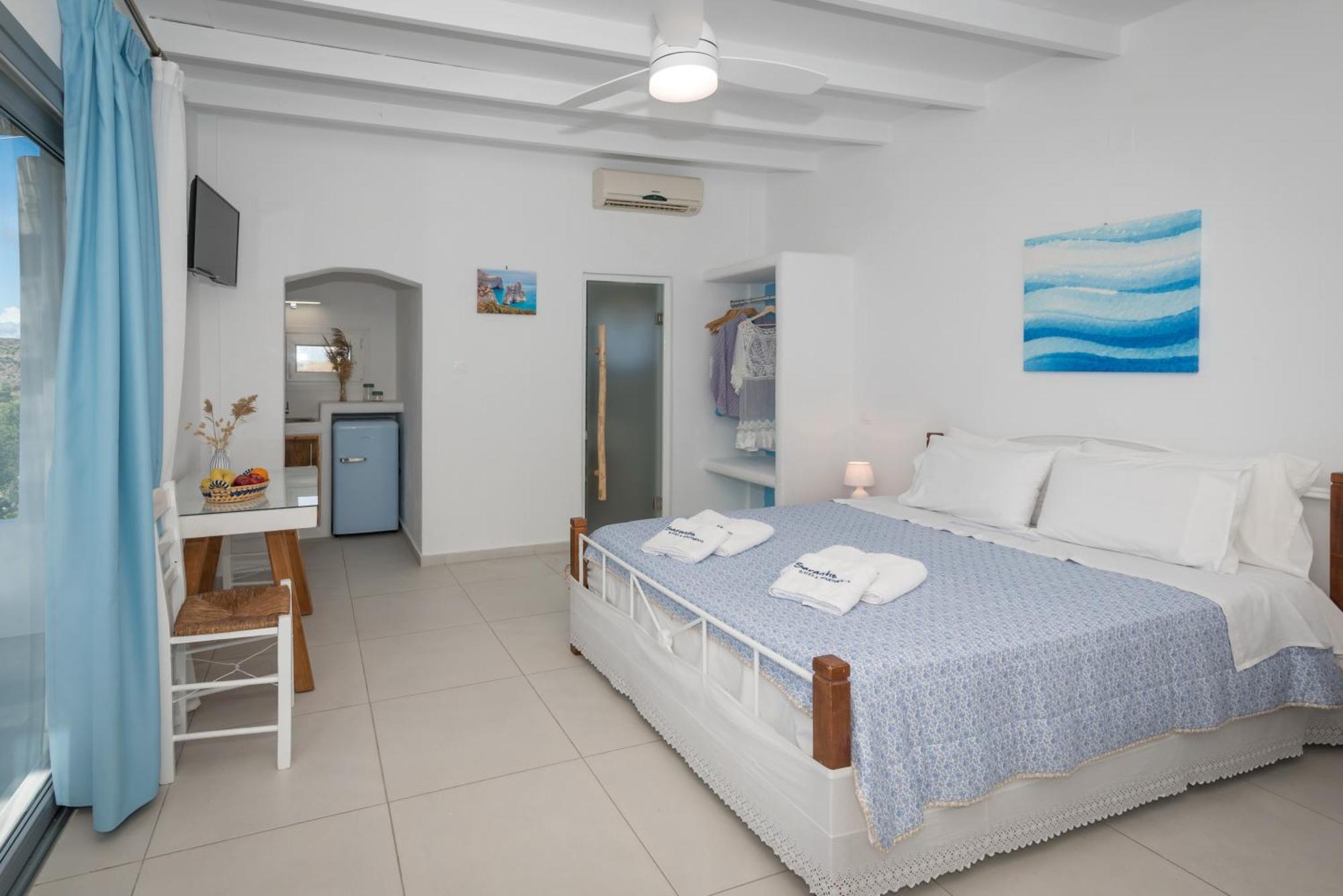 Sarantis Suites & Apartments Provatas Ngoại thất bức ảnh